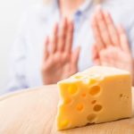 چه کسانی نباید پنیر بخورند؟
